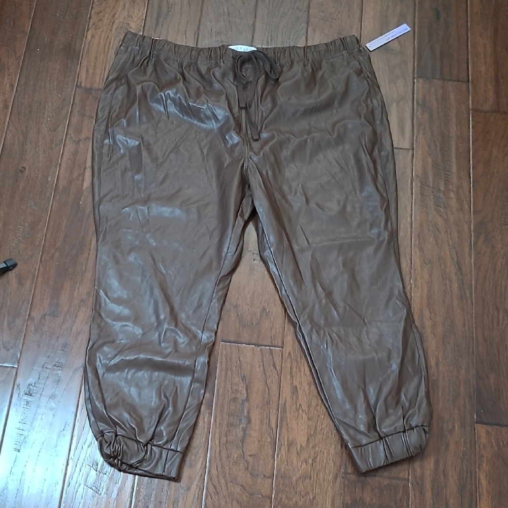NWT Tinseltown Brown Faux Leather Joggers size 3X